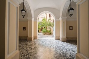 Interior - Barletta Vatican Rooms - 4 (Roma)