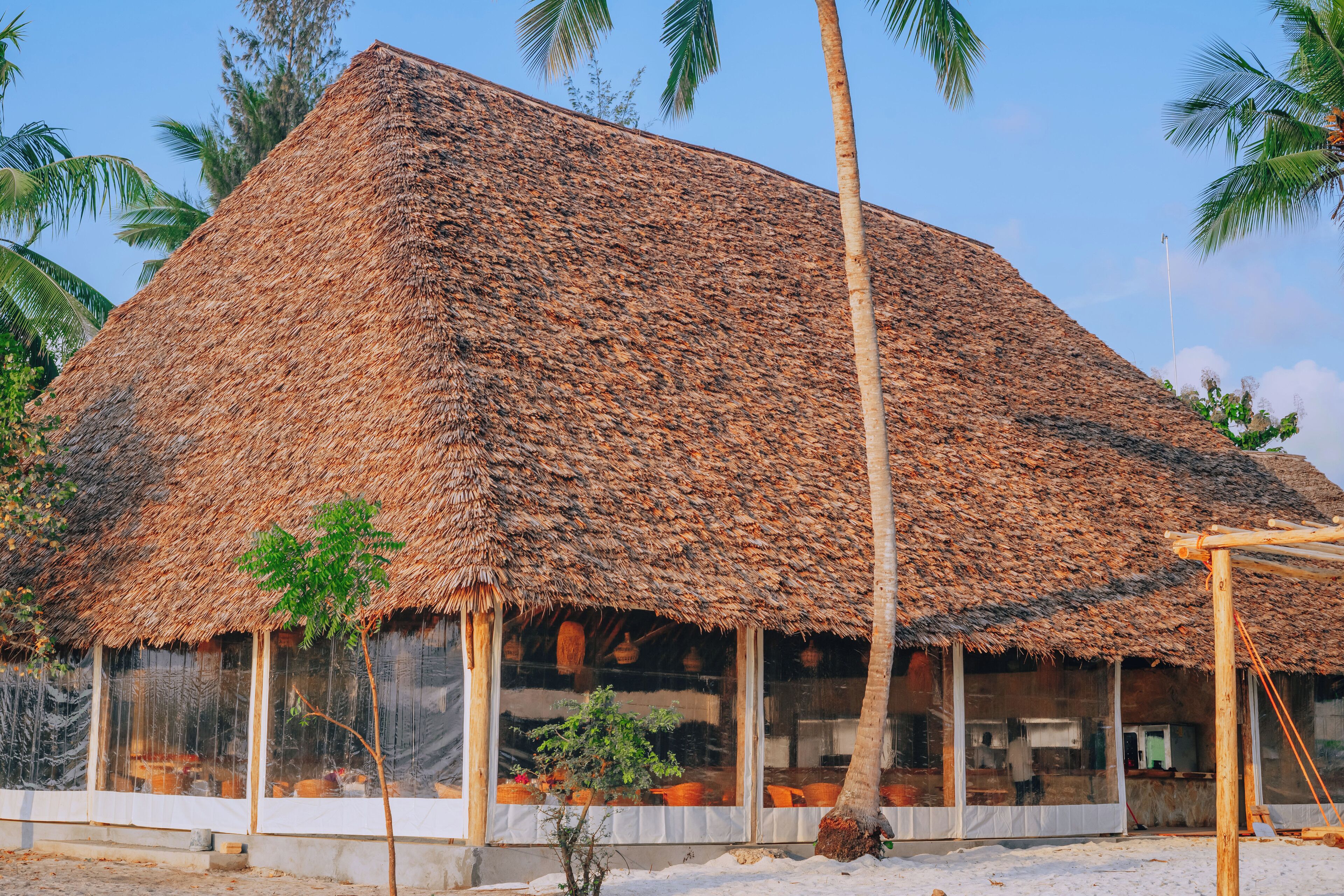 Breakfast, lunch, dinner served; international cuisine, beach views 