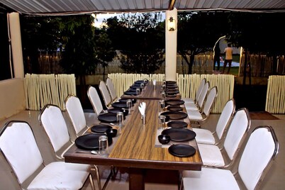 Hotal Royal Restaurant and Bar