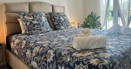 Le Timbaud, cosy T4, balcony, parking, just outside Paris