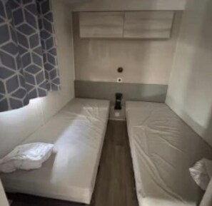 2 bedrooms, Internet