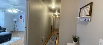 Spacious 6-bedroom house with AC, WiFi in charming Billings