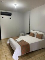 Quarto casal ou duplo, 1 quarto | Wi-Fi de cortesia, roupa de cama