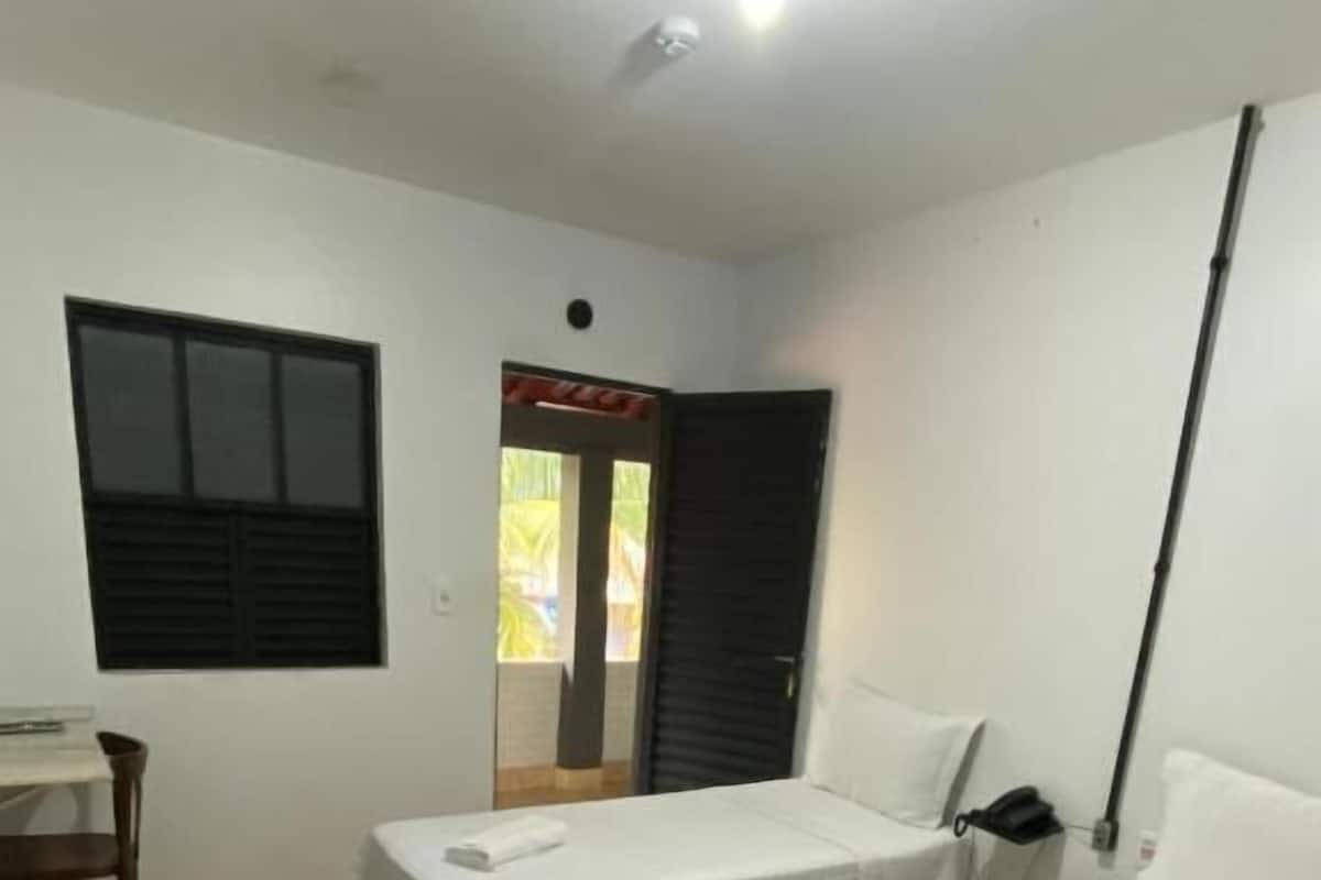 Standard Triple Room, 3 Katil Bujang (Single) | 1 bilik tidur, Wi-fi percuma, cadar katil