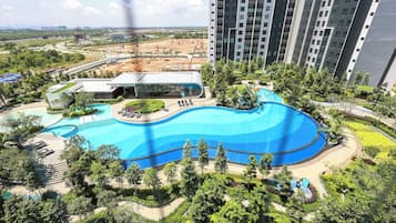 Phòng 3 Deluxe, ban công, quang cảnh thành phố | Bộ trải giường