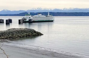 Solsenger og strandhåndklær