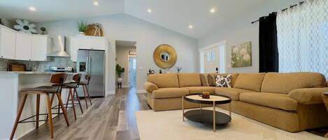 Smart TV, fireplace, offices