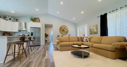 Private modern home in the quiet countryside. All the conveniences of home with covered porch and outdoor seating. Lots of parking too!