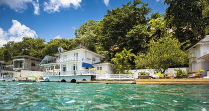 LillyBelleMar,San San Port Antonio,with pristine views and world class amenities