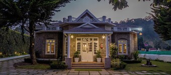 Savithri Bungalow By XploreIndo