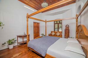 Villa, 6 Bedrooms | 6 bedrooms, free WiFi - Savithri Bungalow By XploreIndo (Kodaikanal)