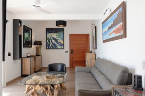 Älytelevisio, pöytäjalkapallopöytä, stereot