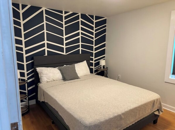 2 bedrooms, iron/ironing board, WiFi, bed sheets