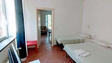 1 camera, ferro/asse da stiro, culla da viaggio, Wi-Fi