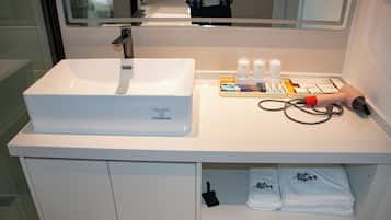 Deluxe Villa, Non Smoking, Garden Area | Bathroom | Shower, hydromassage showerhead, designer toiletries, hair dryer