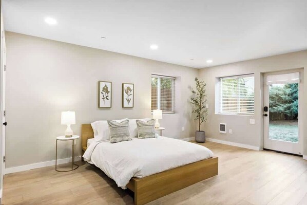 1 dormitorio, tabla de planchar con plancha, wifi y ropa de cama