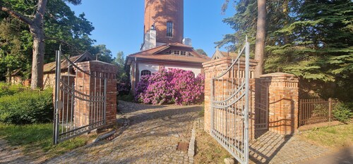 Wasserturm in Strandnähe mit Meerblick und großer Außenterrasse