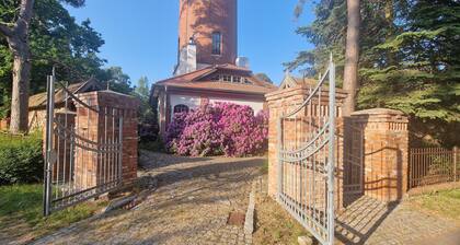 Wasserturm in Strandnähe mit Meerblick und großer Außenterrasse