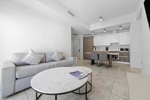TV - Residence One Bedroom Plus by Smart Brickell Hotel (Miami)