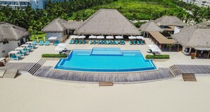 Pool - Golf & Lake View Oasis •Private Jacuzzi •Hard Rock (Punta Cana)
