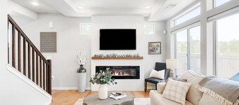 Spacious 5-bedroom house in charming Castle Rock with AC, WiFi, fitness area