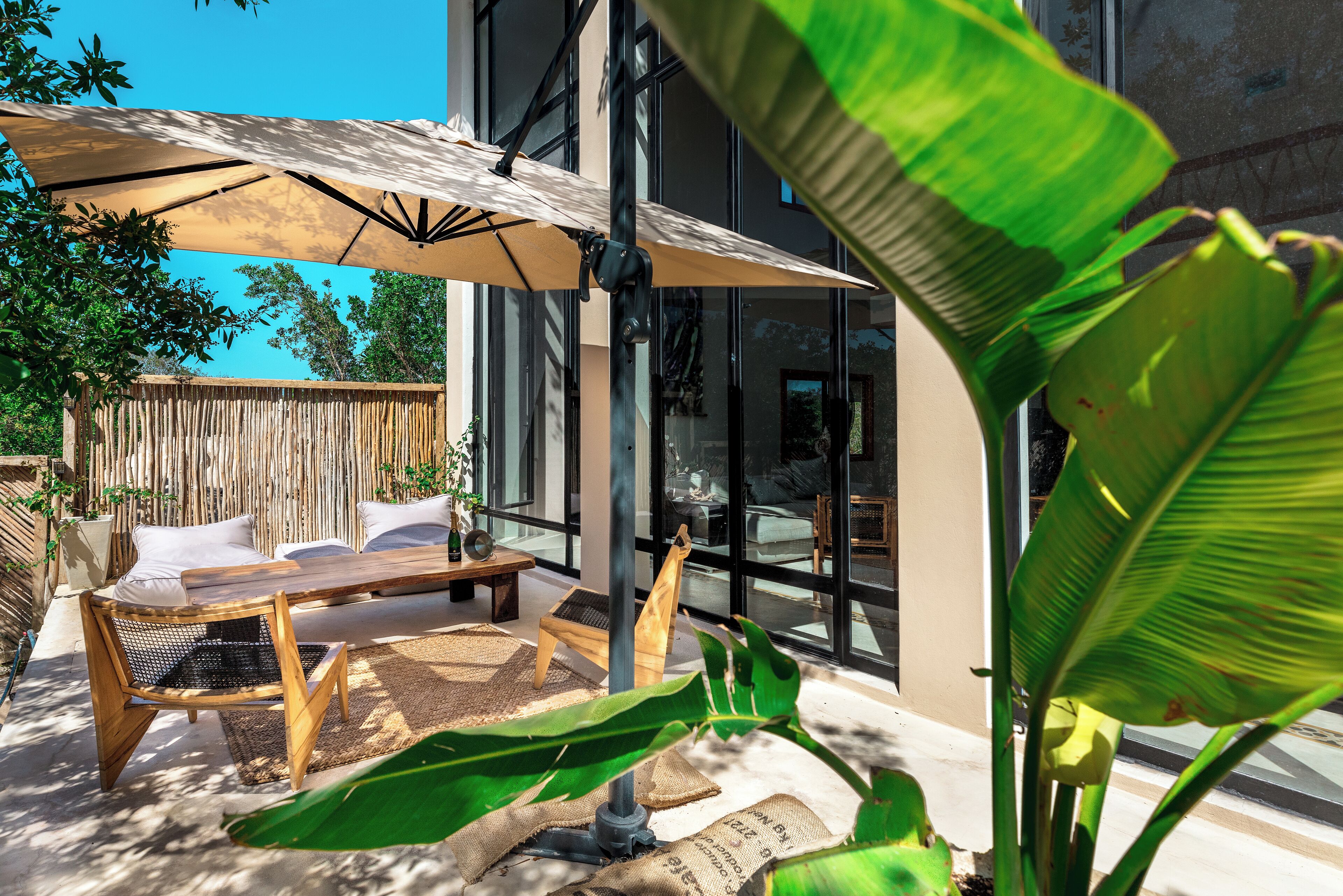 Ferienhaus (Villa 2, el espacio nos acerca al art) | Zimmersafe, kostenloses WLAN