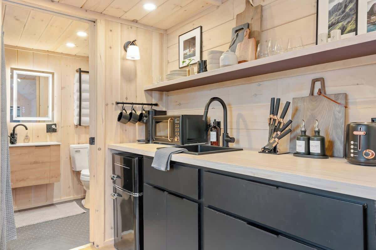Fridge, microwave, coffee/tea maker, electric kettle