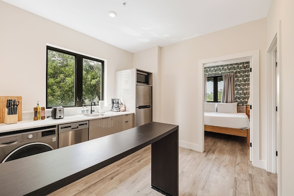 Fridge, microwave, dishwasher, coffee/tea maker