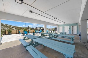 Outdoor dining - Romar Beach 203: Beautiful Gulf View! (Orange Beach)