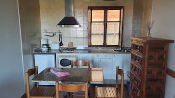 Comfort Apart Daire | Özel mutfak | Buzdolabı, mikrodalga fırın, ekmek kızartma makinesi, pilav pişirici