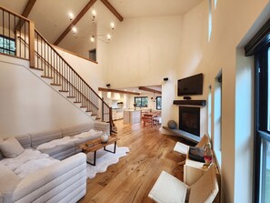 Smart TV, fireplace, books