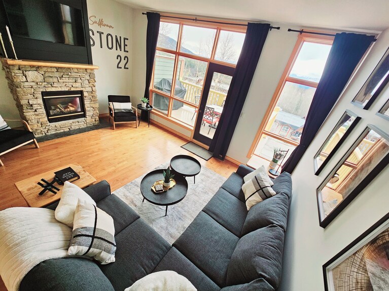 ️️Mountain Escape Ski In/ski Out, 4 Bdrm/private Hot Tub️ - カナダ キンバリー