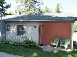 Exterior - Sleeping Bear Riverside Cabins - Cabin #3 (Honor)