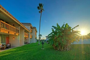 House (2 Bedrooms) | Interior - Beach Boardwalk Access Pool + Remodeled Interior Tropical Haven by Avantstay (Port Aransas)