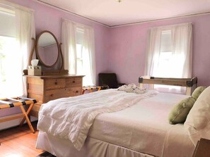 6 slaapkamers, een strijkplank/strijkijzer, gratis wifi, beddengoed