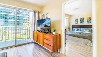 2 bedrooms, iron/ironing board, free WiFi, bed sheets