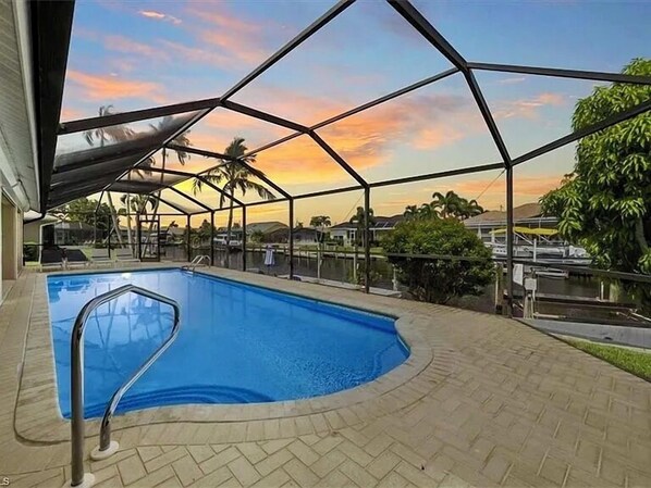 Beheizter Pool