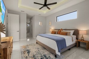 3 bedrooms, iron/ironing board, free WiFi, bed sheets - The Artis Cape Coral: Your Dream Vacation Awaits! (Cape Coral)