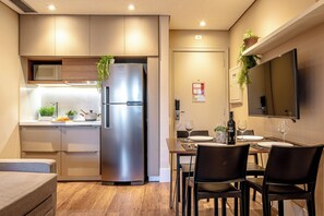 Private kitchen - Estudio com AC e vaga (São Paulo)