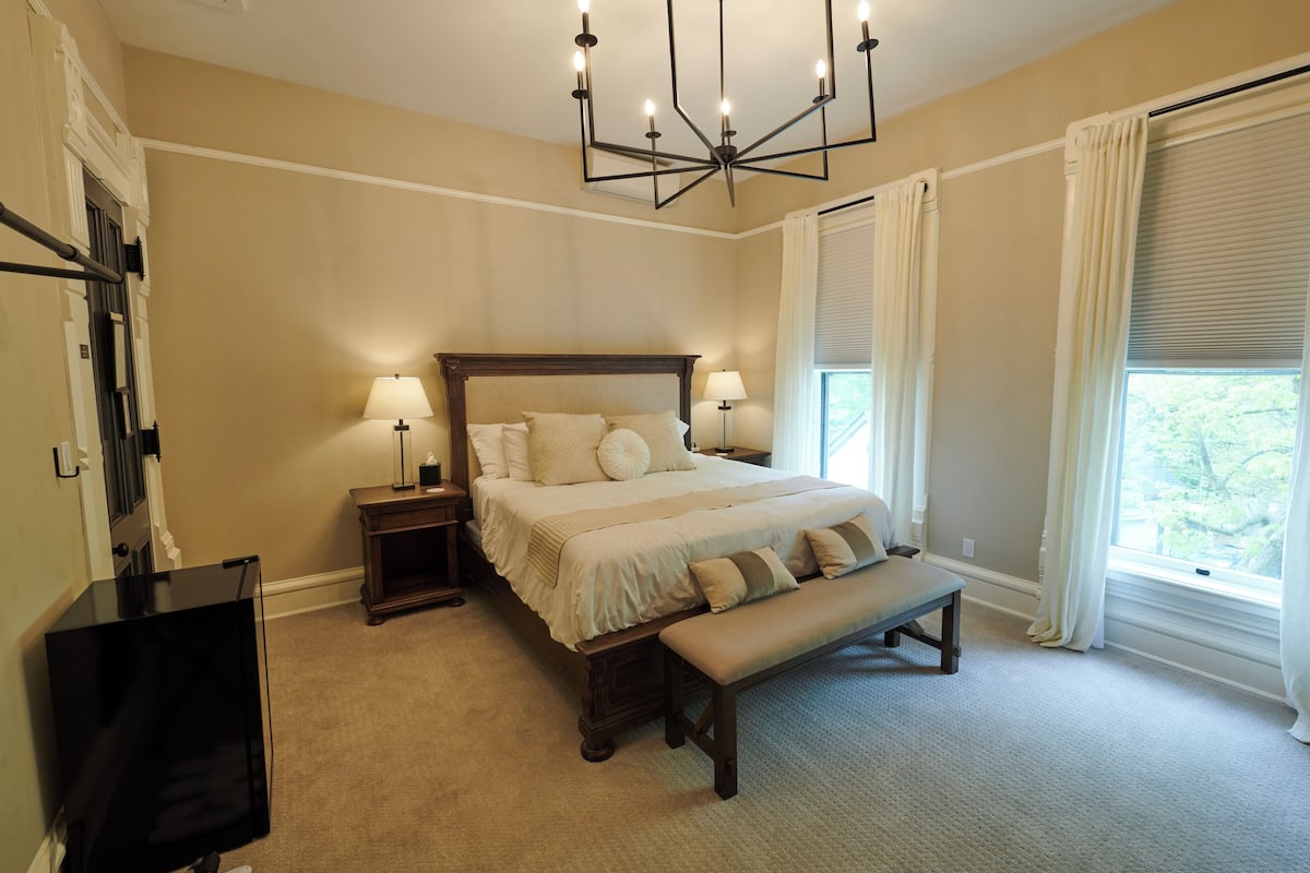 Room | Free WiFi