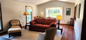 TV, fireplace - A River Landing 3 Bed, 2.5 Bath (Bentonville)