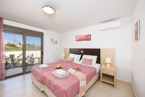 4 habitaciones, tabla de planchar con plancha, wifi y ropa de cama 