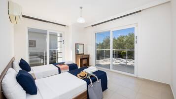 4 bedrooms, WiFi, bed sheets