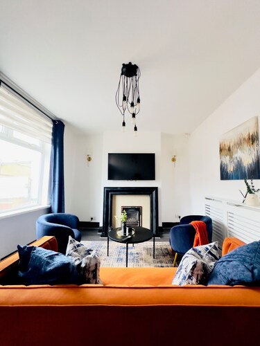 Charming Worsley Home w/ parking