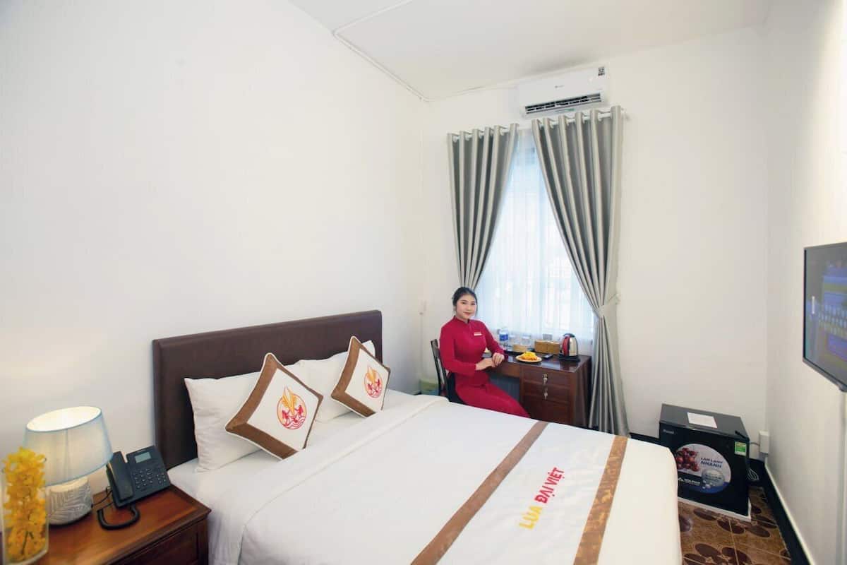 Quarto solteiro sênior | 1 quarto, roupas de cama premium, frigobar, Wi-Fi de cortesia