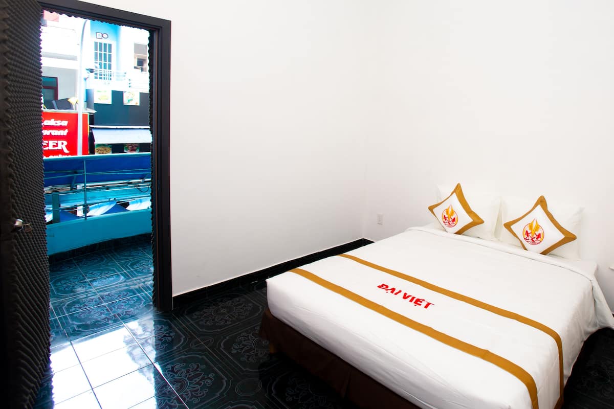 Superior-Doppelzimmer, 1 Queen-Bett, Nichtraucher, ohne Fenster | Hochwertige Bettwaren, Minibar, kostenloses WLAN, Bettwäsche