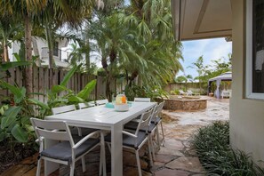 Interior - Coral Ridge Getaway by Avantstay Pool, Hot Tub, Billiards + 5mins to Beach! (Fort Lauderdale)