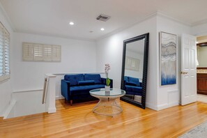 House (5 Bedrooms) | Interior - Coral Ridge Getaway by Avantstay Pool, Hot Tub, Billiards + 5mins to Beach! (Fort Lauderdale)