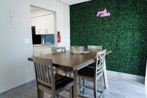 Dining - Delray Ocean Breeze (Delray Beach)
