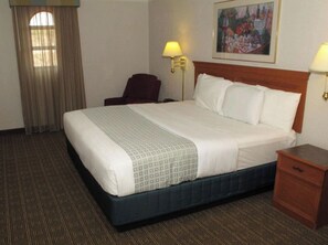 1 bedroom, desk, iron/ironing board, WiFi